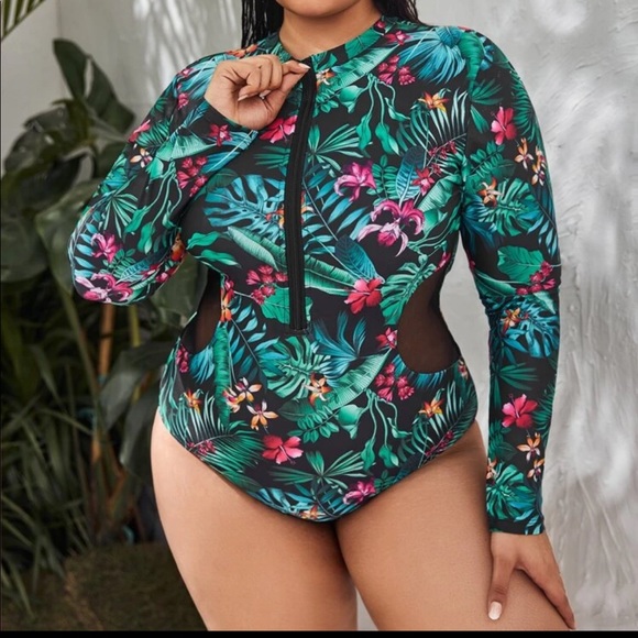 SHEIN Plus Long Sleeve Swimsuit - Picture 3 of 3